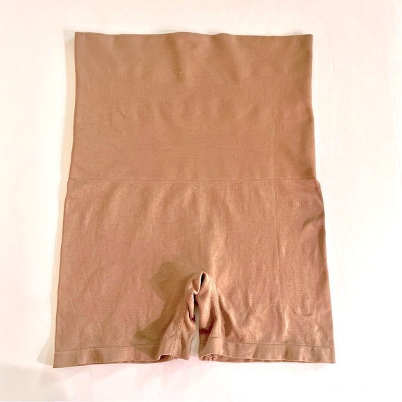 F.I.T FIGURE IMPROVING TECHNOLOGY Ribbed Seamless Shapewear Briefs Size Large - Picture 7 of 7